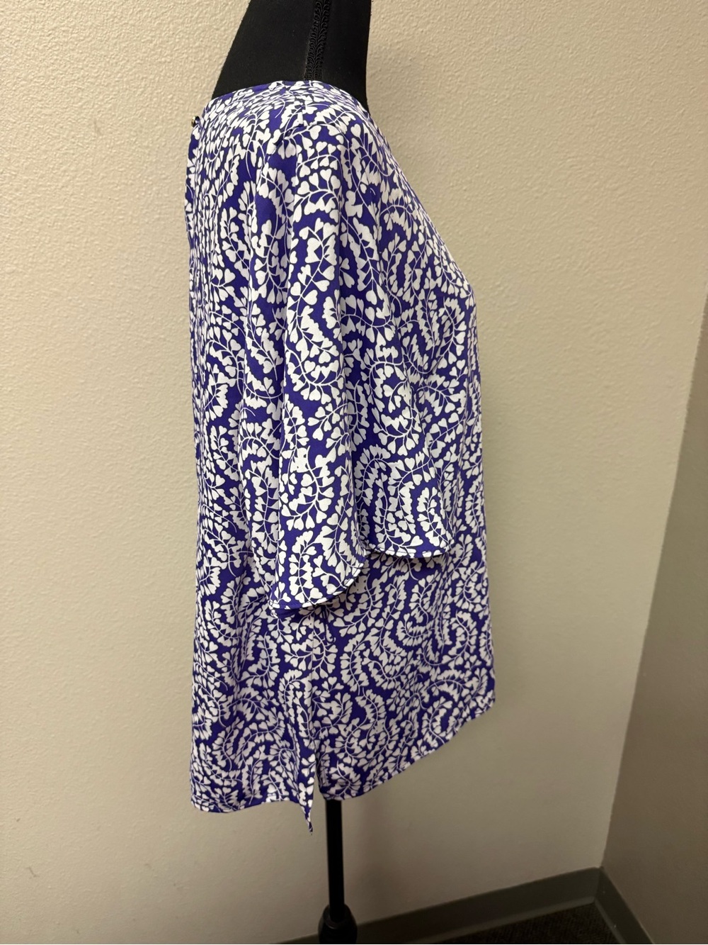 Liz Claiborne Purple White Floral Keyhole Blouse Top Large Boho Chic Tunic EUC!! - Picture 7 of 10